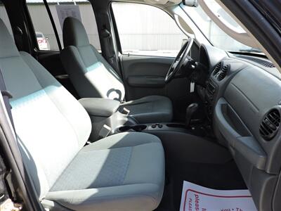 2007 Jeep Liberty Sport   - Photo 10 - Kearney, NE 68847