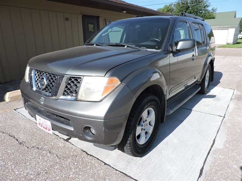 2006 Nissan Pathfinder S  