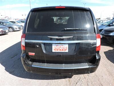 2012 Chrysler Town & Country Limited   - Photo 7 - Lexington, NE 68850