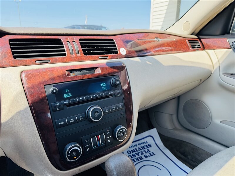 2008 Chevrolet Impala LTZ - Photo 17 - Lexington, NE 68850