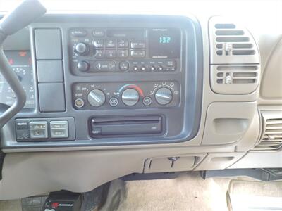 1999 GMC Yukon SLE   - Photo 17 - Lexington, NE 68850