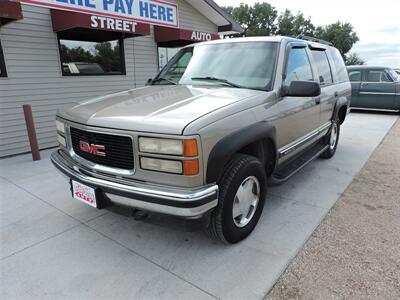 1999 GMC Yukon SLE   - Photo 2 - Lexington, NE 68850