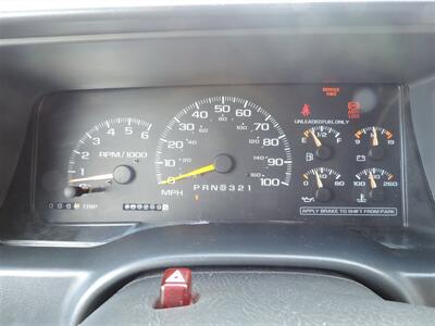 1999 GMC Yukon SLE   - Photo 16 - Lexington, NE 68850