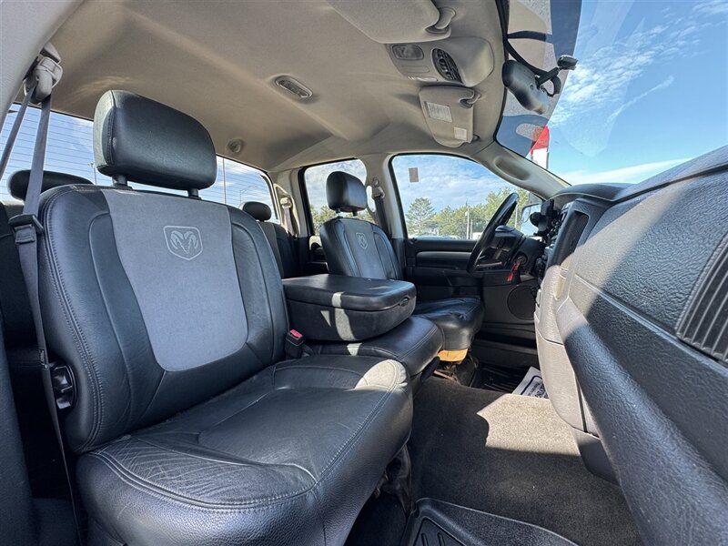 2005 Dodge Ram 2500 ST - Photo 10 - Lexington, NE 68850