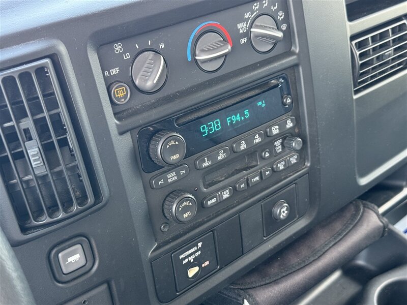 2007 Chevrolet Express LS 3500 - Photo 13 - Lexington, NE 68850