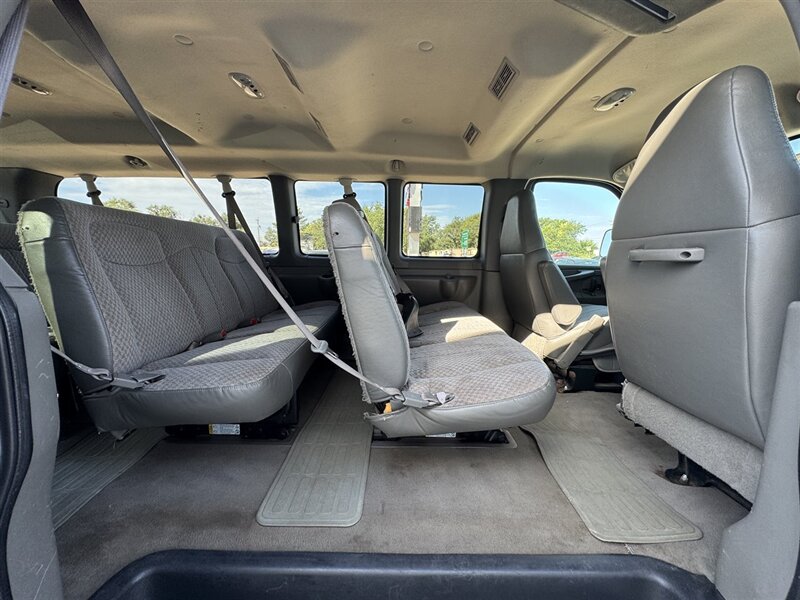 2007 Chevrolet Express LS 3500 - Photo 9 - Lexington, NE 68850
