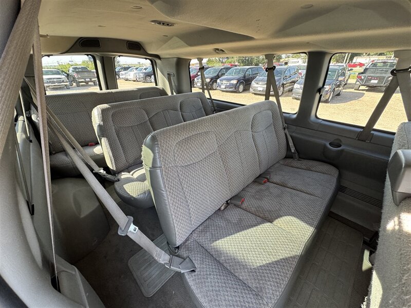 2007 Chevrolet Express LS 3500 - Photo 10 - Lexington, NE 68850