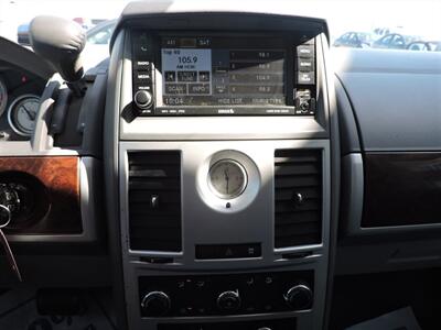 2010 Chrysler Town & Country Touring   - Photo 20 - Lexington, NE 68850