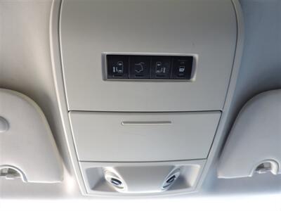 2010 Chrysler Town & Country Touring   - Photo 23 - Lexington, NE 68850