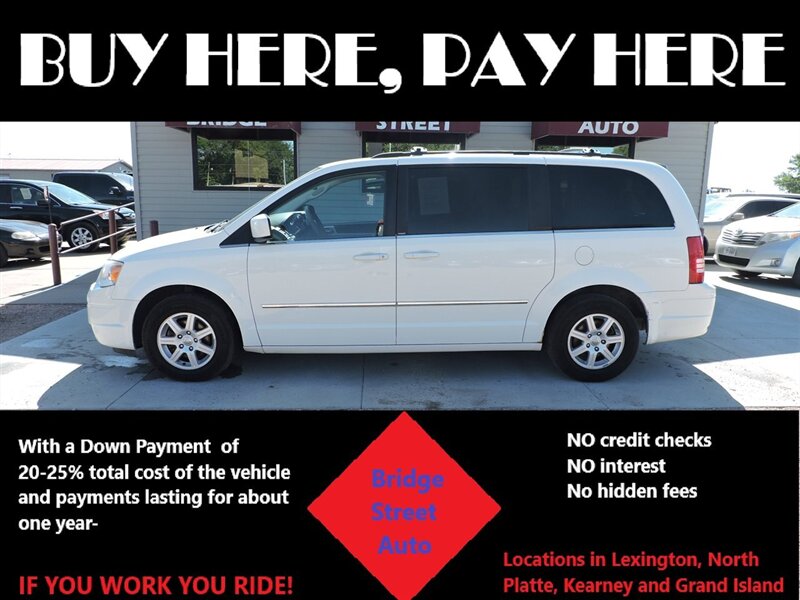 2010 Chrysler Town & Country Touring  