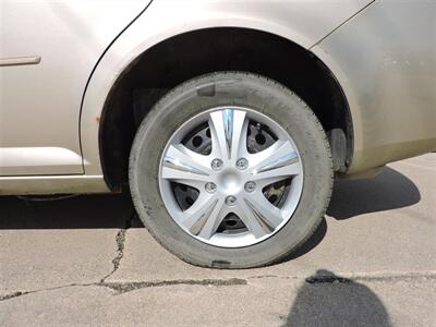 2007 Chevrolet Cobalt LS   - Photo 8 - Grand Island, NE 68801