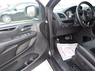 2014 Dodge Grand Caravan SXT 30th Anniversary - Photo 16 - Lexington, NE 68850