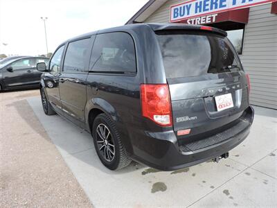 2014 Dodge Grand Caravan SXT 30th Anniversary - Photo 7 - Lexington, NE 68850