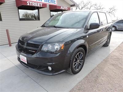 2014 Dodge Grand Caravan SXT 30th Anniversary - Photo 2 - Lexington, NE 68850