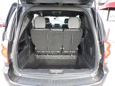2014 Dodge Grand Caravan SXT 30th Anniversary - Photo 13 - Lexington, NE 68850