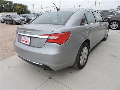 2013 Chrysler 200 Touring   - Photo 5 - Lexington, NE 68850