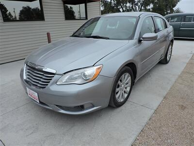 2013 Chrysler 200 Touring   - Photo 2 - Lexington, NE 68850