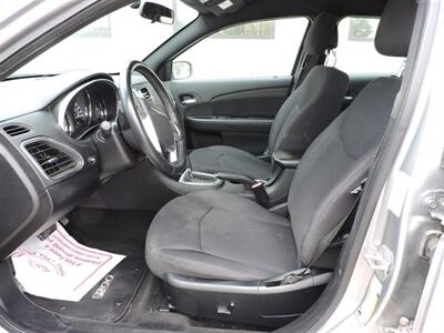 2013 Chrysler 200 Touring   - Photo 9 - Lexington, NE 68850