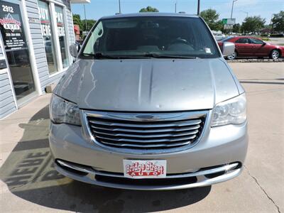 2015 Chrysler Town & Country Touring   - Photo 3 - Grand Island, NE 68801