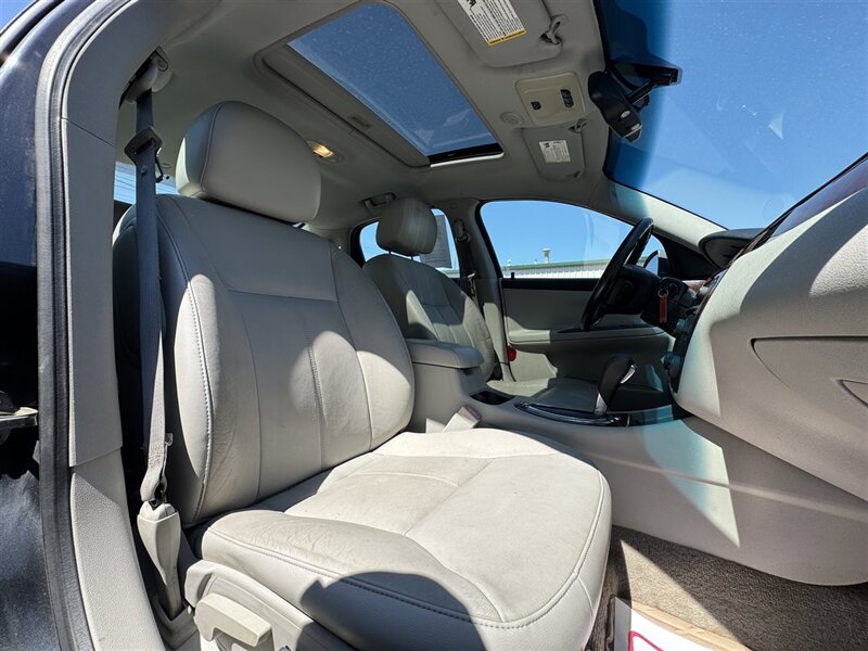 2010 Chevrolet Impala LTZ - Photo 10 - Kearney, NE 68847