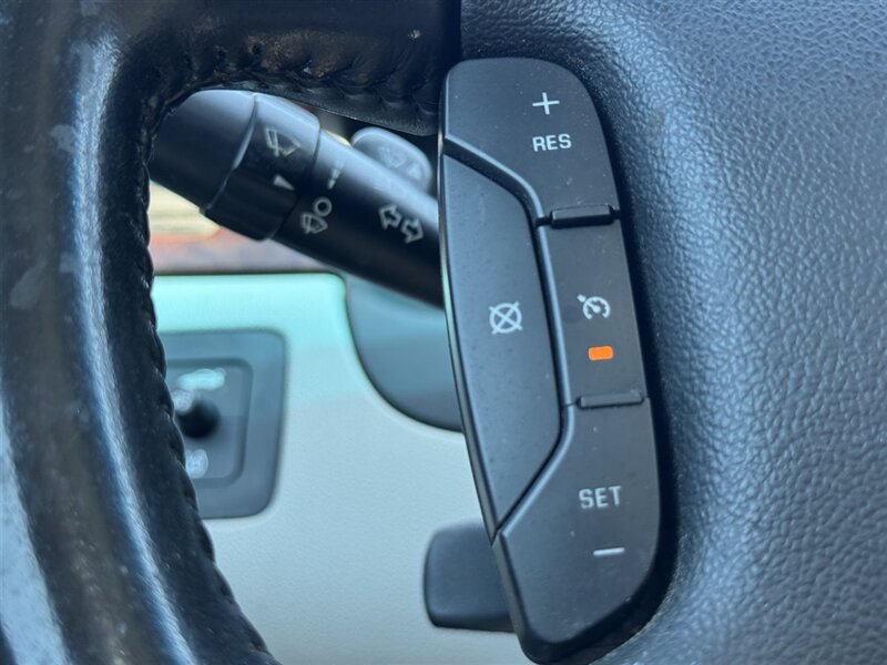 2010 Chevrolet Impala LTZ - Photo 11 - Kearney, NE 68847