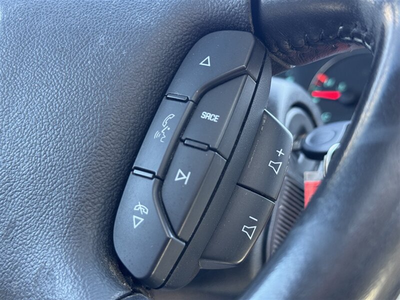 2010 Chevrolet Impala LTZ - Photo 12 - Kearney, NE 68847