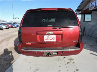 2011 Chevrolet Suburban LTZ   - Photo 6 - Lexington, NE 68850