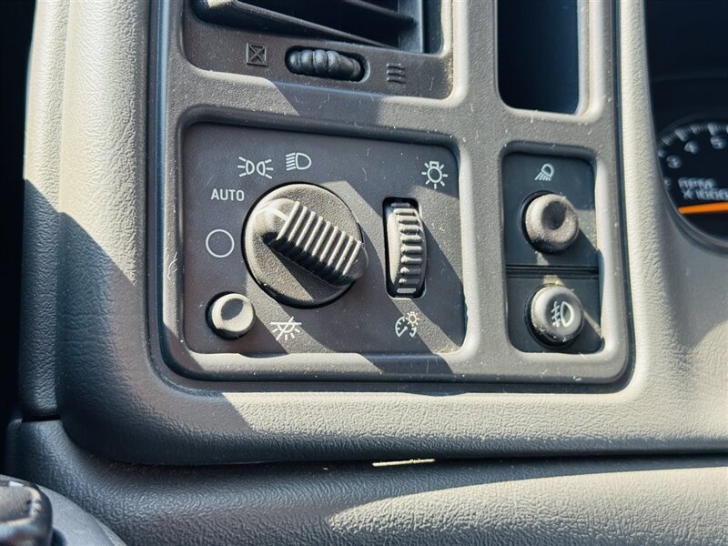 2004 Chevrolet Silverado 1500 Work Truck - Photo 14 - Lexington, NE 68850
