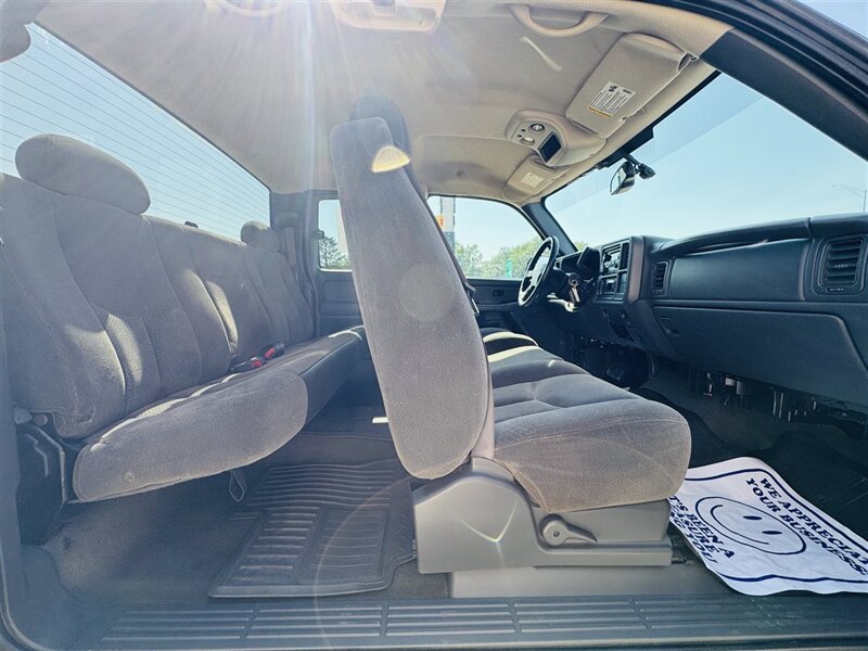 2004 Chevrolet Silverado 1500 Work Truck - Photo 9 - Lexington, NE 68850
