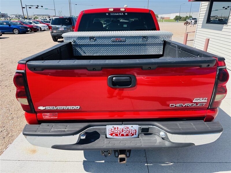 2004 Chevrolet Silverado 1500 Work Truck - Photo 7 - Lexington, NE 68850