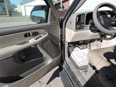 2002 GMC Yukon SLE   - Photo 17 - Kearney, NE 68847