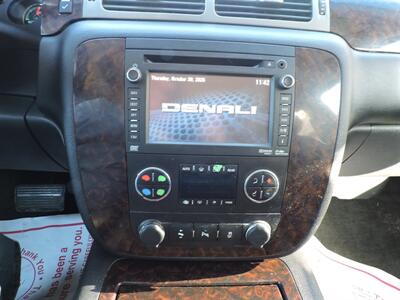 2014 GMC Yukon Denali   - Photo 18 - Lexington, NE 68850