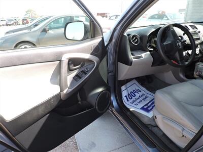 2006 Toyota RAV4   - Photo 15 - Lexington, NE 68850