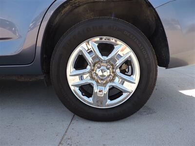 2006 Toyota RAV4   - Photo 8 - Lexington, NE 68850