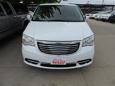 2016 Chrysler Town & Country Touring   - Photo 3 - Kearney, NE 68847