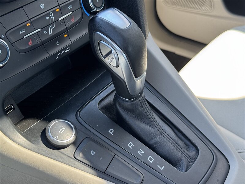 2015 Ford Focus SE - Photo 18 - Lexington, NE 68850
