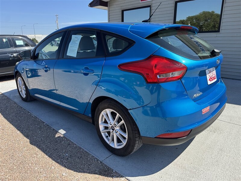 2015 Ford Focus SE - Photo 8 - Lexington, NE 68850