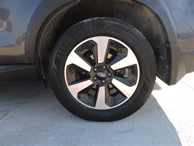 2018 Subaru Forester 2.5i Premium   - Photo 8 - Lexington, NE 68850