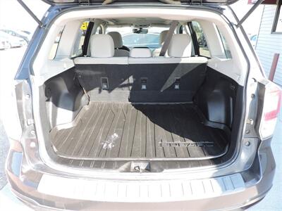 2018 Subaru Forester 2.5i Premium   - Photo 12 - Lexington, NE 68850