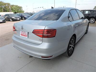 2015 Volkswagen Jetta SE   - Photo 5 - Lexington, NE 68850