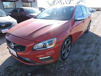 2015 Volvo V60 T6 R-Design Platinum   - Photo 2 - Lexington, NE 68850