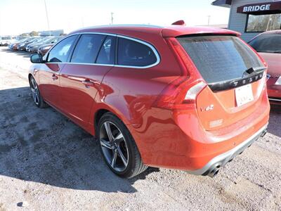 2015 Volvo V60 T6 R-Design Platinum   - Photo 7 - Lexington, NE 68850