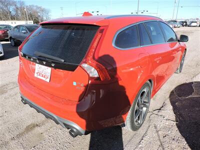 2015 Volvo V60 T6 R-Design Platinum   - Photo 5 - Lexington, NE 68850