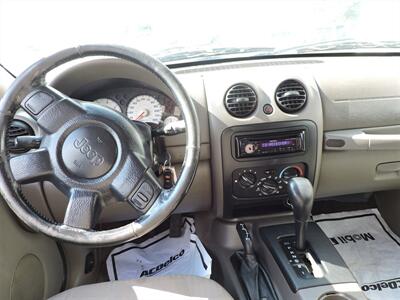 2004 Jeep Liberty Sport   - Photo 10 - Grand Island, NE 68801