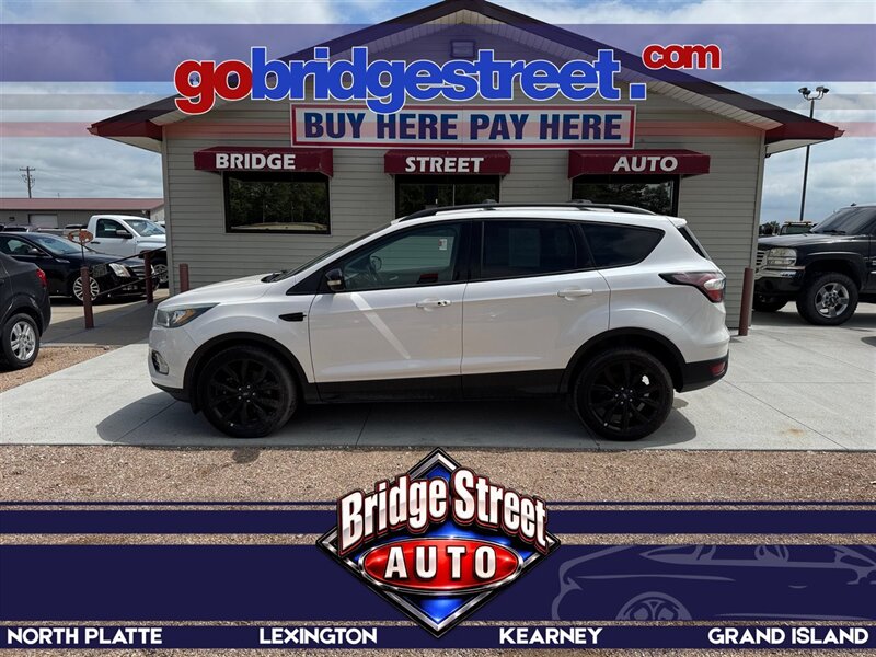 2017 Ford Escape Titanium   - Photo 1 - Lexington, NE 68850