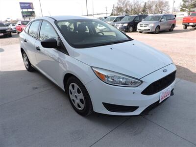 2017 Ford Focus S   - Photo 4 - Lexington, NE 68850