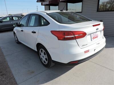 2017 Ford Focus S   - Photo 7 - Lexington, NE 68850