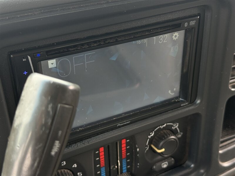 2003 Chevrolet Silverado 2500 - Photo 19 - North Platte, NE 69101