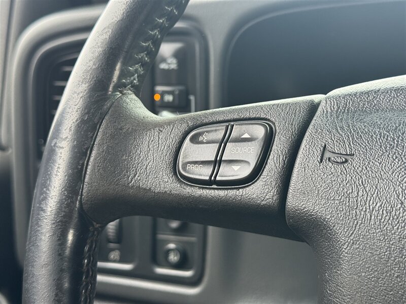 2003 Chevrolet Silverado 2500 - Photo 11 - North Platte, NE 69101