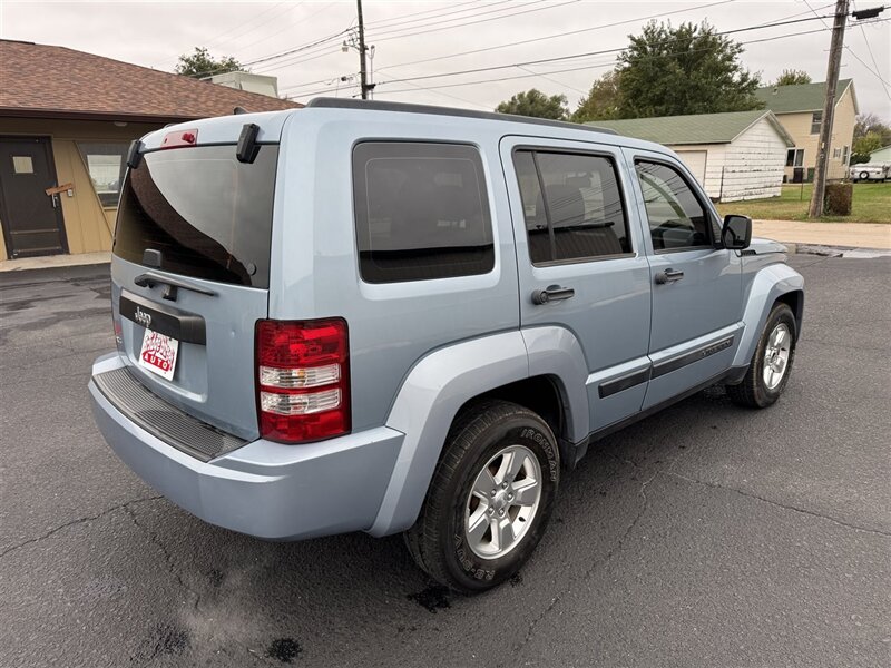 2012 Jeep Liberty Sport - Photo 8 - Kearney, NE 68847